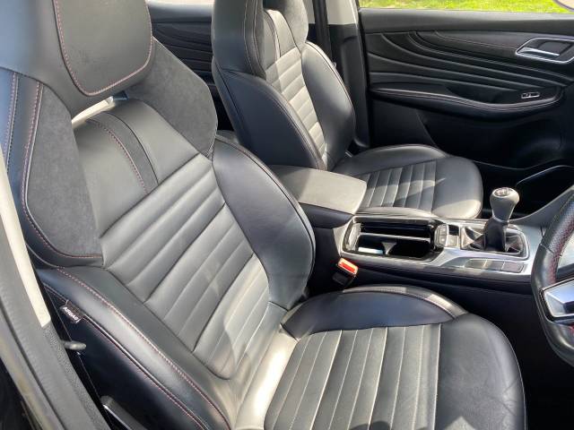 2022 MG HS 1.5 Exclusive