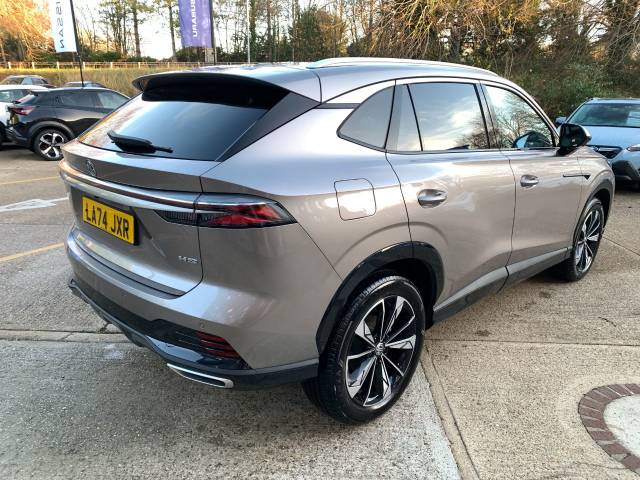 2024 MG HS 1.5 Trophy