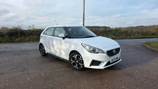 MG MG3 Exclusive NAV Petrol White