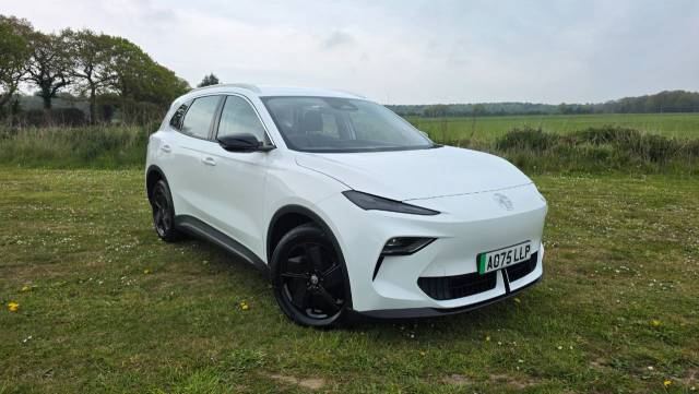 MG S5 SE long range Hatchback Electric Arctic White