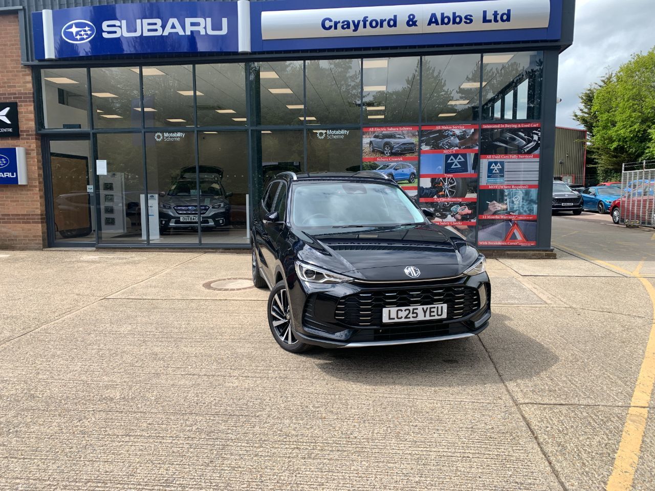 2025 MG ZS