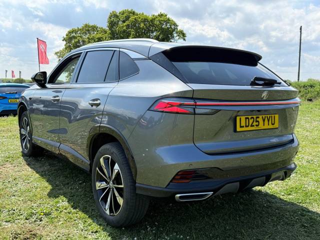 2025 MG HS 1.5 Trophy Auto