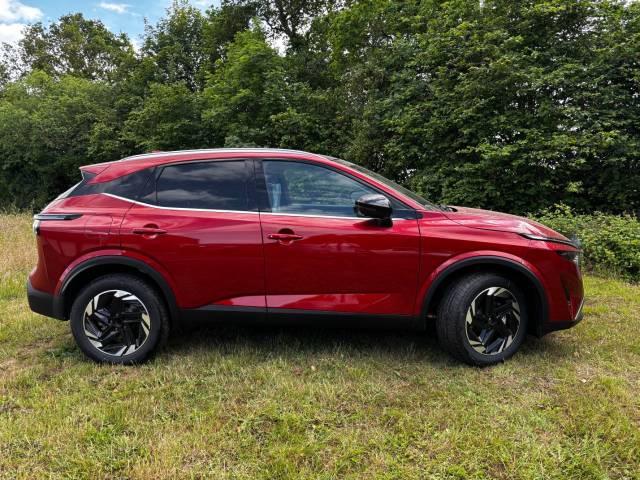 2026 Nissan Qashqai 1.3 Dig-T MH N-Connecta Glass Roof