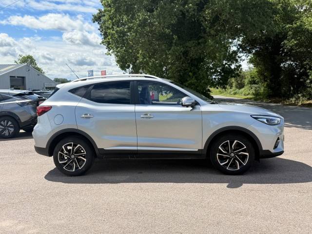 2024 MG ZS New Exclusive 1.5 DOHC VTI-tech (Manual)