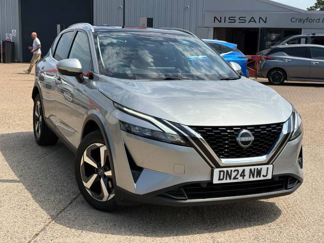 Nissan Qashqai 1.3 N-Connecta Dig-T Hybrid Silver